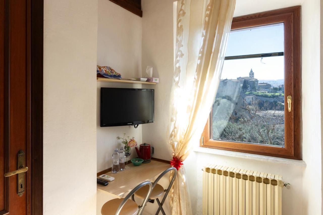 La Finestra Di Umberto Vicino Al Centro Con Parcheggio Privato Bed & Breakfast Витербо Екстериор снимка