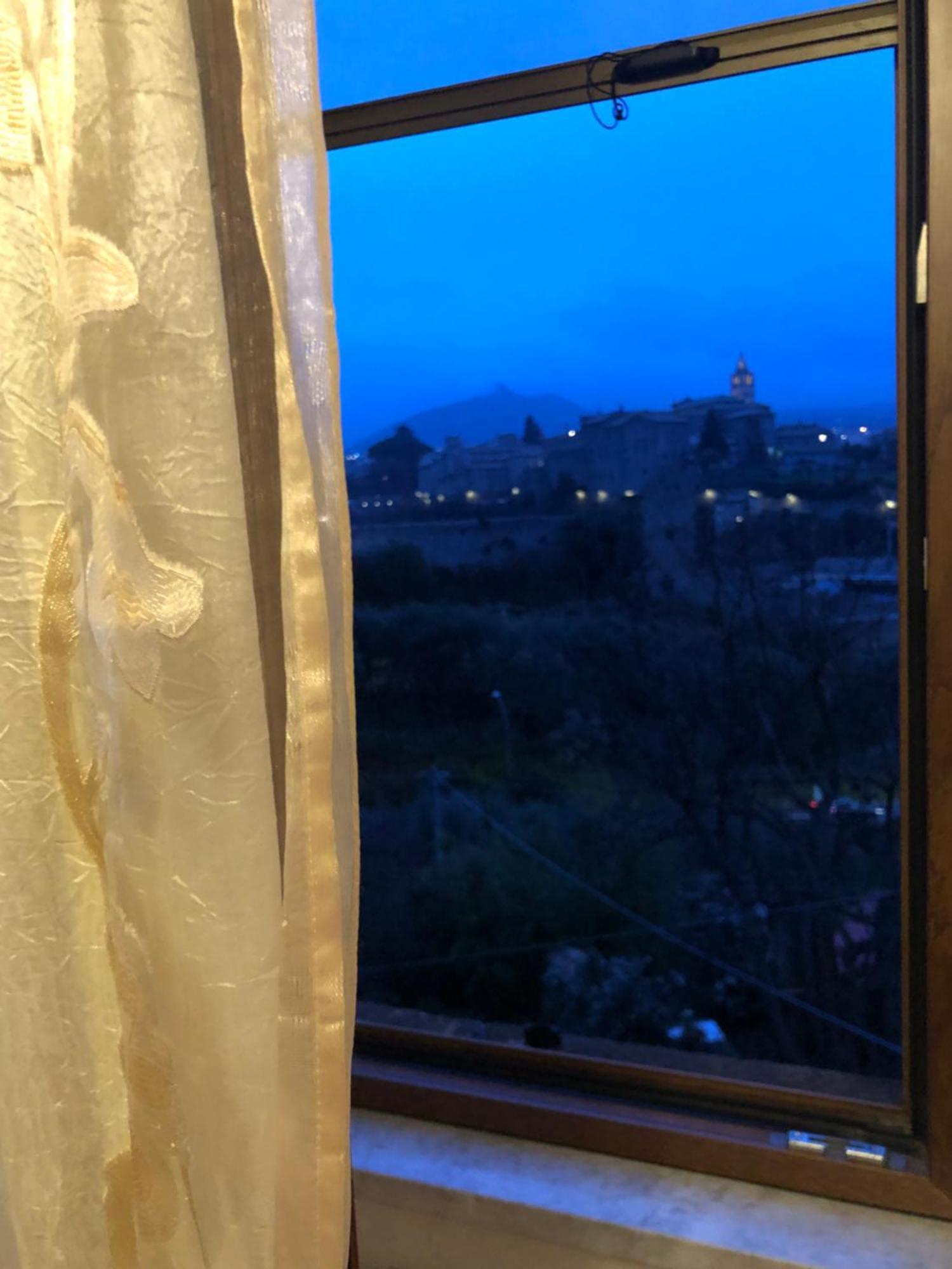 La Finestra Di Umberto Vicino Al Centro Con Parcheggio Privato Bed & Breakfast Витербо Екстериор снимка