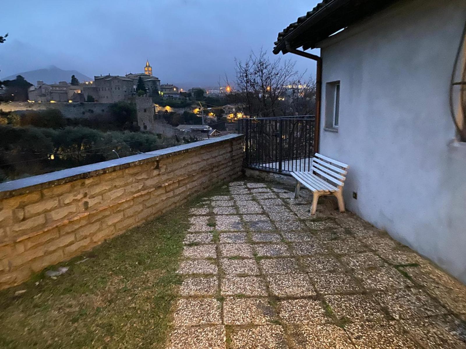 La Finestra Di Umberto Vicino Al Centro Con Parcheggio Privato Bed & Breakfast Витербо Екстериор снимка